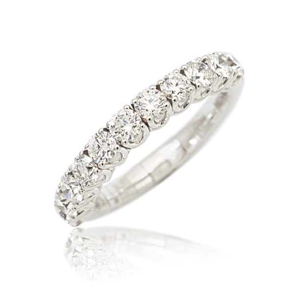 Xpandable? half-way eternity diamond band