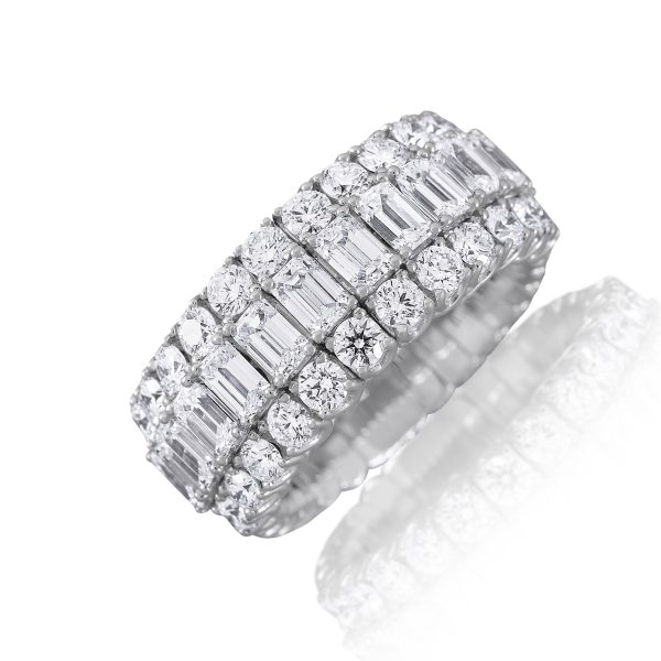 Xpandable? half-way set diamond band